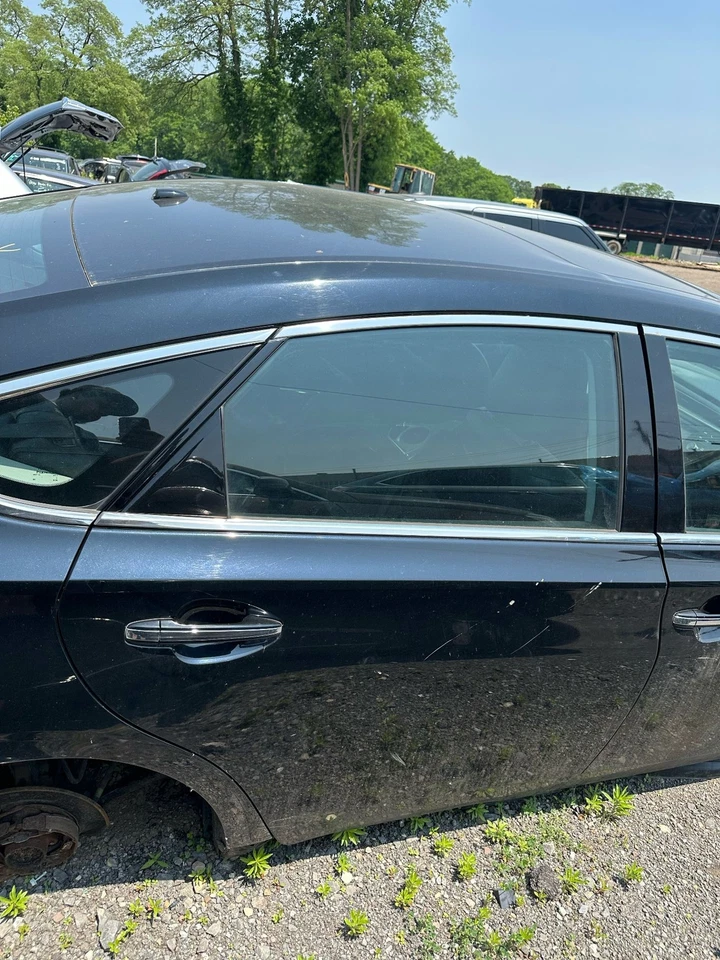 Used Rear Right Door Assembly Rear Side fits: 2013 Toyota Avalon electric window Foto 3 de 4