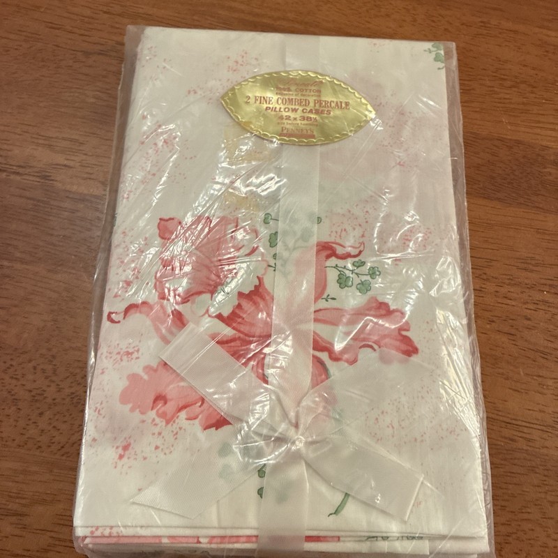 Vintage Penny's Fine Combed Percale Pillow Cases (2). 42"x38". NIP. Pink Iris