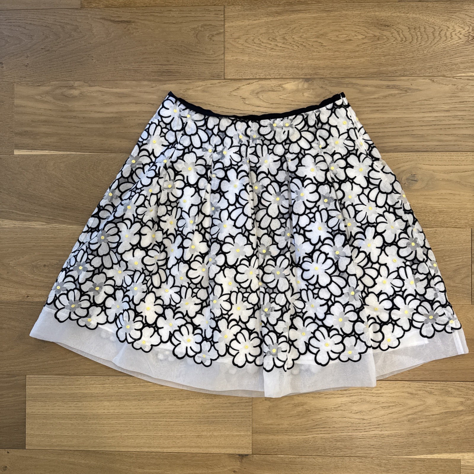 Talbots Petites 12P Daisy Embroidered Skirt Black White Sheer Overlay Floral