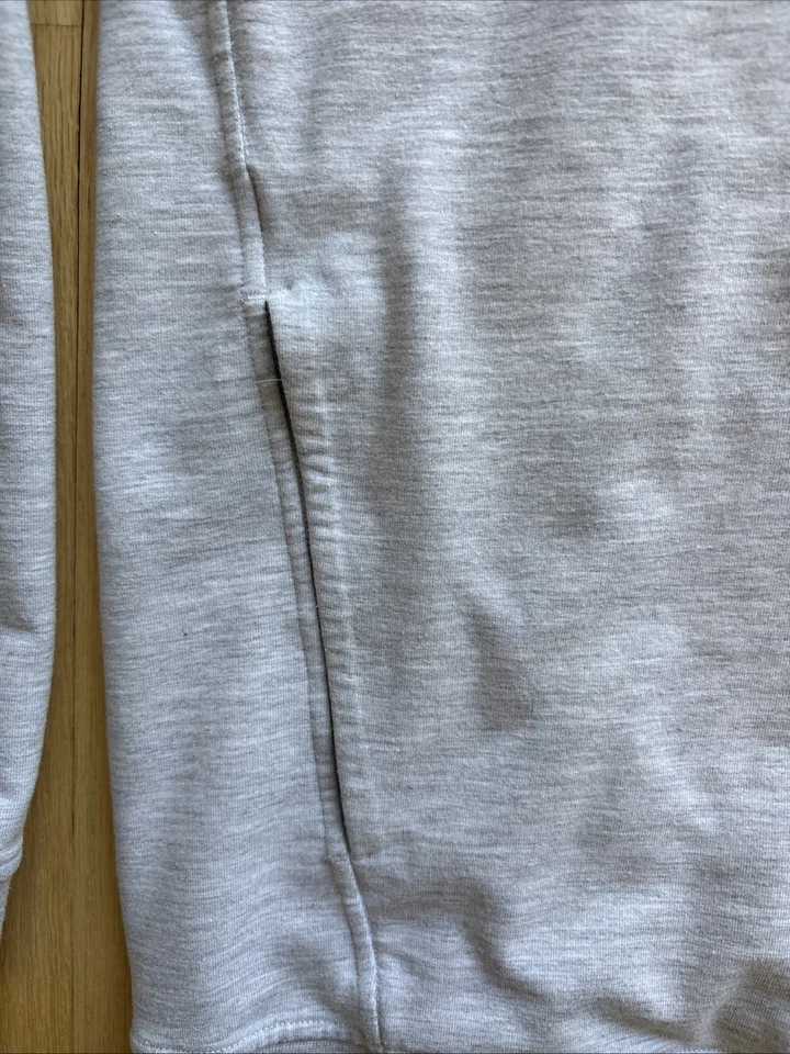 Moletom pulôver feminino Lululemon com capuz cinza claro tamanho 8 - Imagem 3 de 4