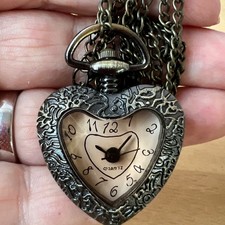 VINTAGE HEART SHAPE PEACH FACE WATCH PENDANT LONG CHAIN NECKLACE BRONZE COLOR