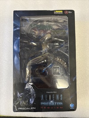 Hiya Toys 1:18 AVP Alien vs Predator Requiem Predalien Figure