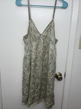Vintage Victorias Secret 100 Silk Green Floral Print Negligee Slip Nightie Sz L