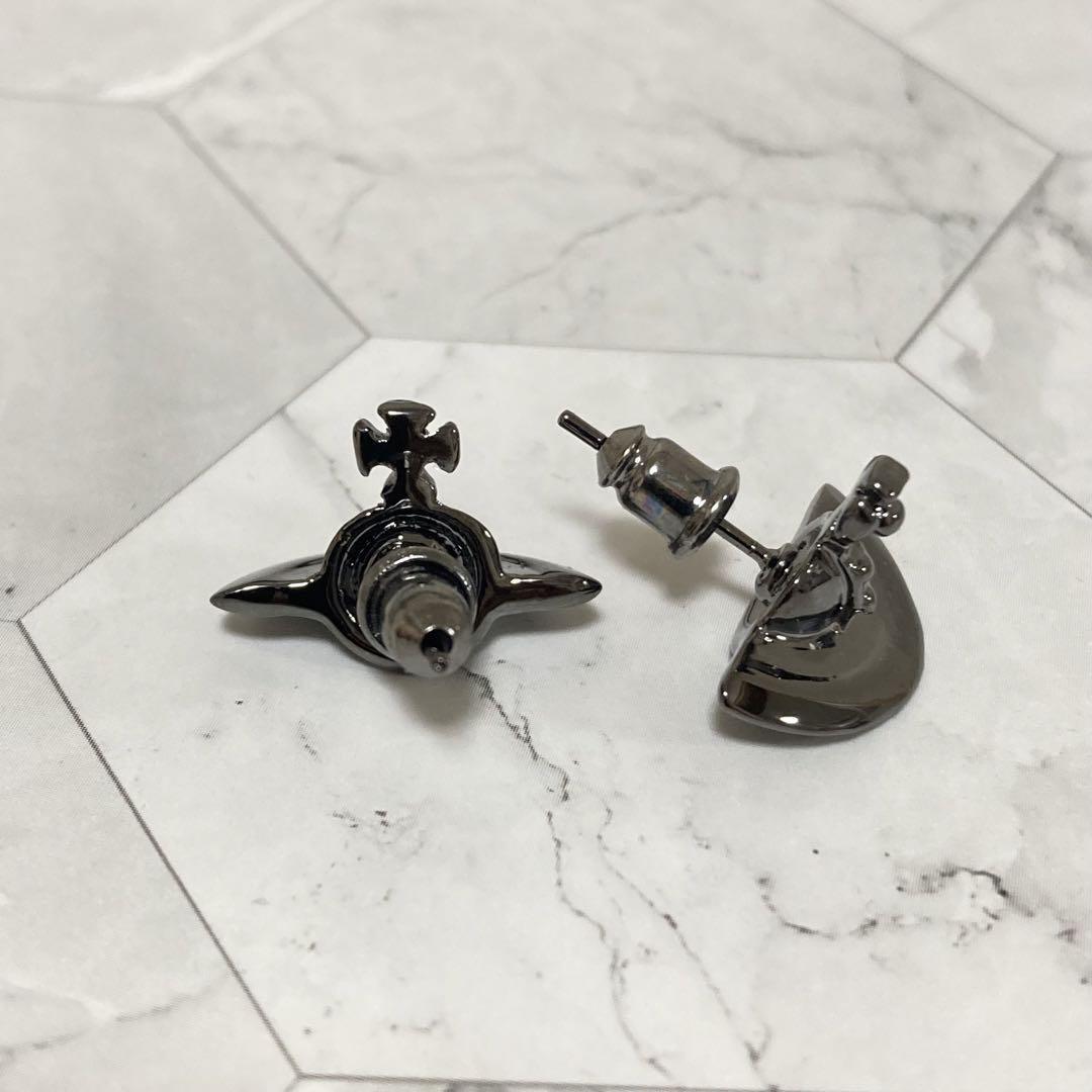 Vivienne Westwood Earrings Pierce Solid Orb Gunmetal 1.8cm w Vivienne Westwood Earrings Pierce Solid Orb Gunmetal 1.8cm w