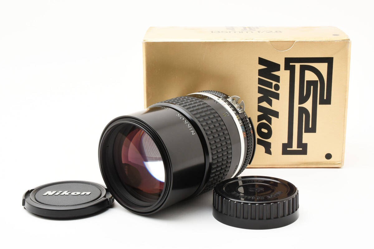 Near Mint Nikon Ai-S NIKKOR 135mm f/2.8 MF Lens Manual Focus AIS