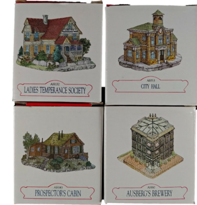 Liberty Falls Americana Collection Vintage Lot of 36 Buildings and
