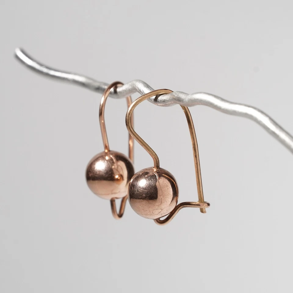 Pendientes colgantes bola euro oro rosa de 9 quilates 7 mm gancho de pastor mínimo redondo vintage Foto 2 de 4