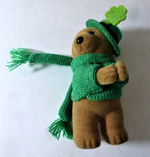 Vintage Clip on Pencil Hugger ST PATRICKS BEAR Russ 70s 80s Green scarf
