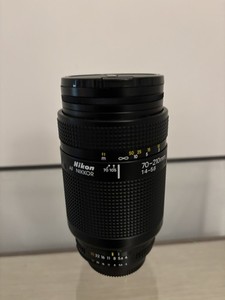 Nikon AF 70-210mm f/4-5.6 Zoom + front/rear caps