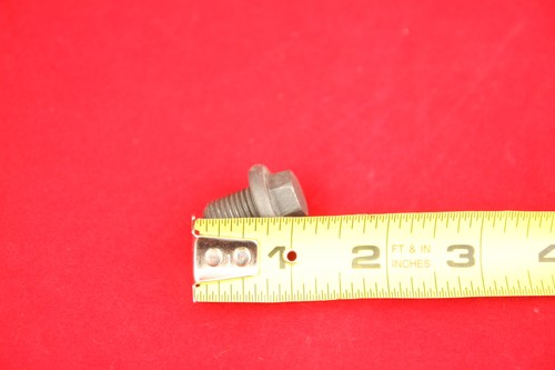 MD050316 Engine Oil Drain Plug - Picture 4 of 4