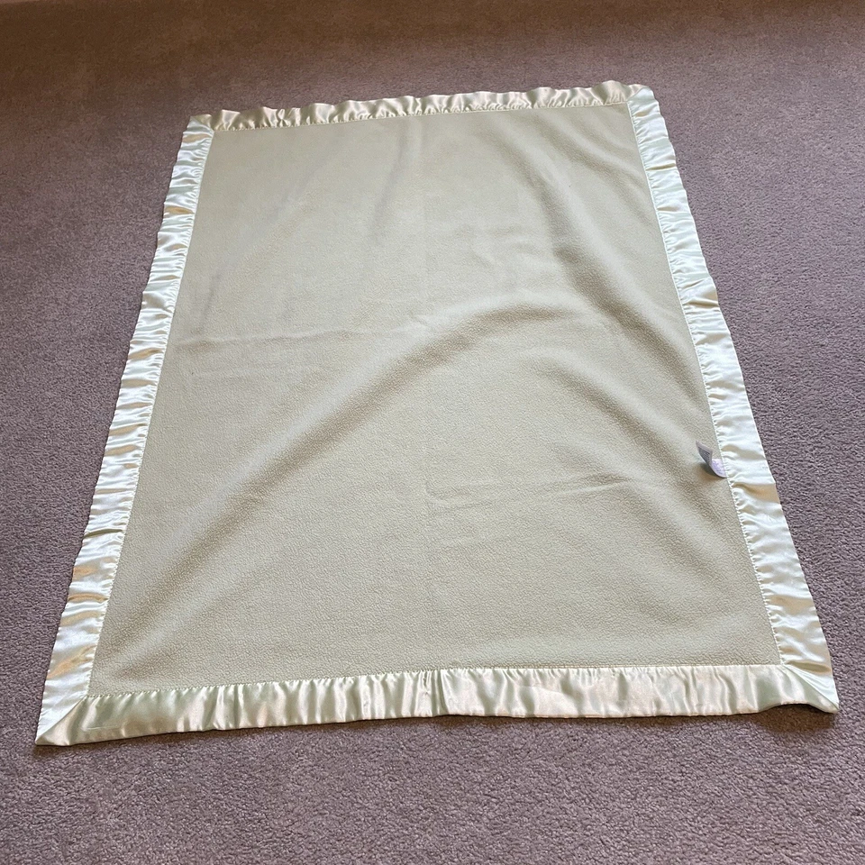 Manta bebé Carters verde bordada pato oso satinado ribete polar niño mío Foto 3 de 4