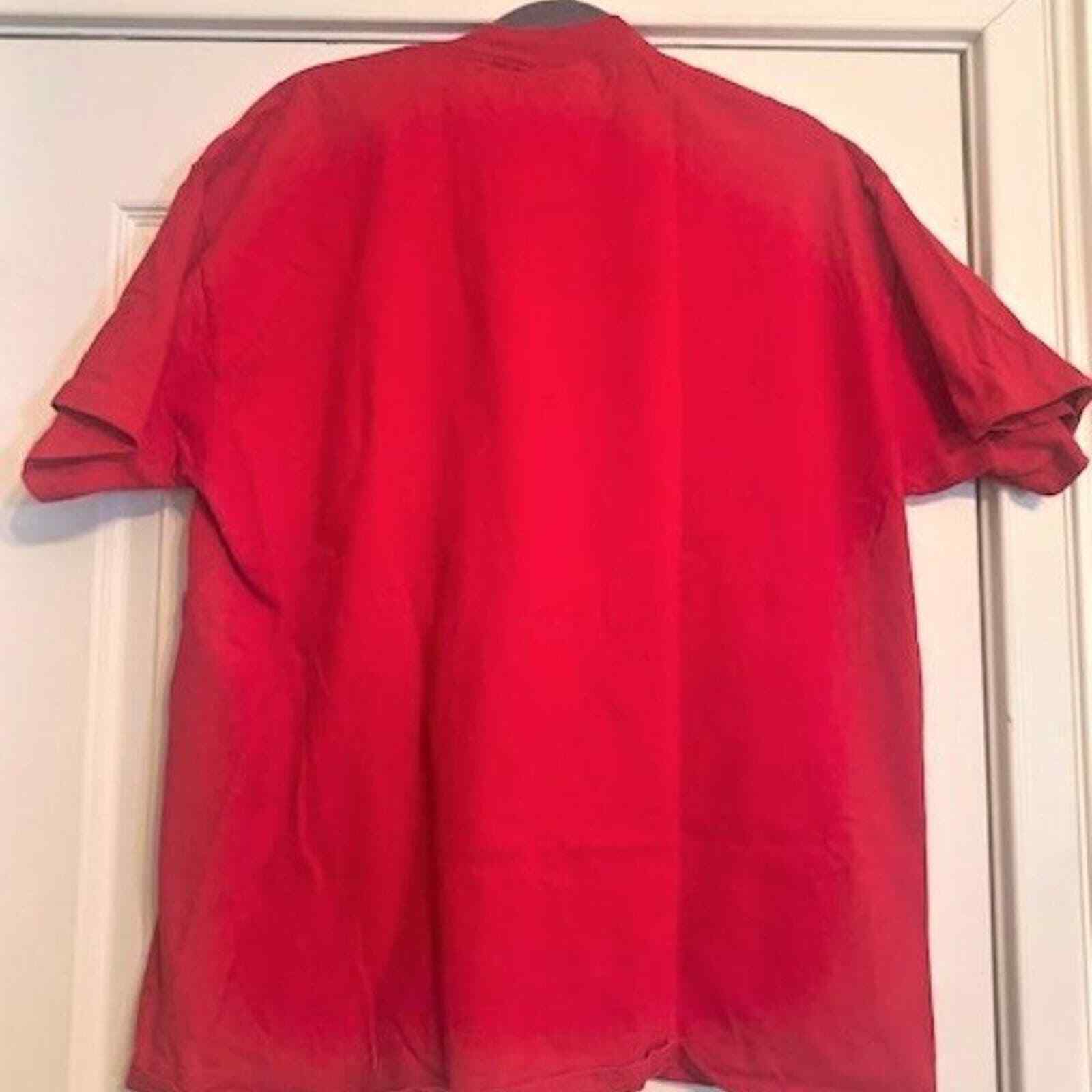 "Seasons Greetings" embossed tshirt XL image 6