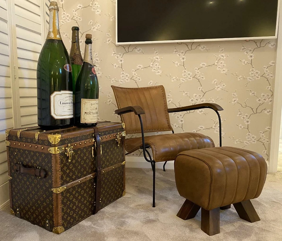 Brown Leather Stool / Footstool Wood Legs Pommel Horse Style Retro Vintage - Image 4 of 4