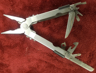    Gerber Multi Tool Needlenose MP600 with Drop Point Blade 6cw