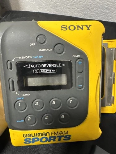 Vintage Sony Walkman Sports WM-F2078 AM/FM Cassette - For Parts or Repair (Read)