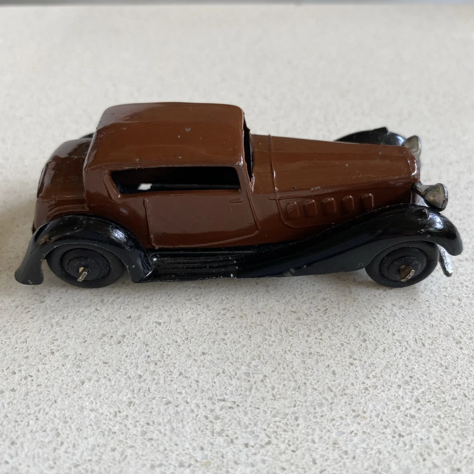 Dinky Toys 36C Humber Vogue made in England RARE Dark Brown NEAR MINT - Image 3 of 4