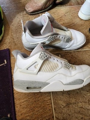 Used No Box Nike Air Jordan 4 Retro ''White Oreo'' size  11 needs cleaned. 