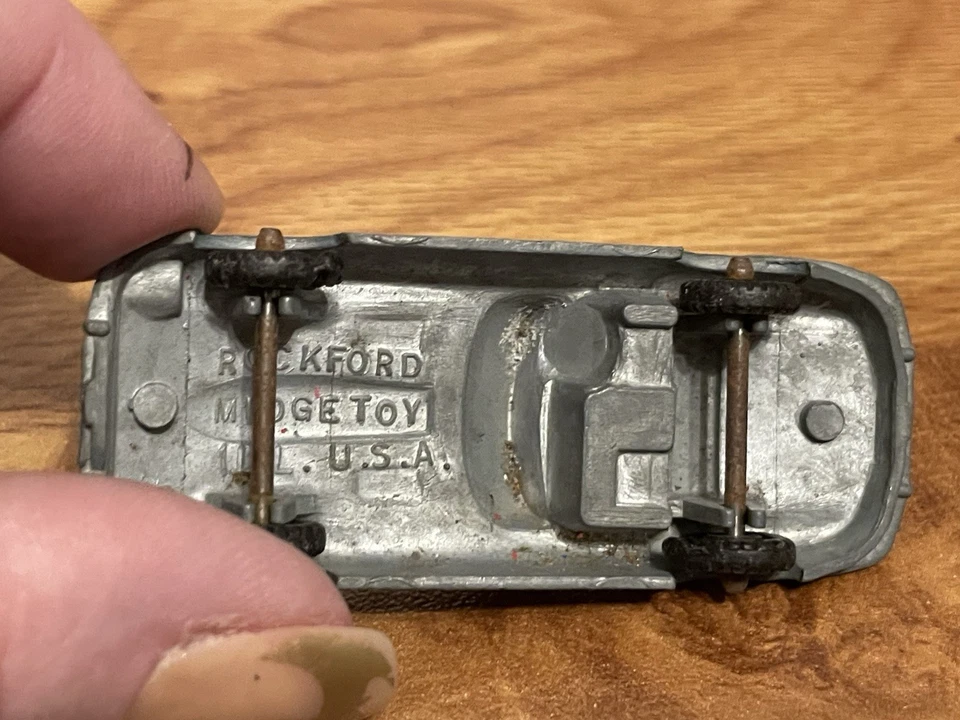 Coche de carreras vintage TootsieToy Midgets Jaguar tipo D escala 1:64 Foto 3 de 3