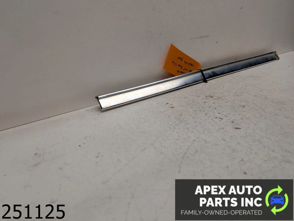 OEM 1979 Chevrolet El Camino 3.9L Left Driver LH Outter Bed Trim Foto 2 de 4