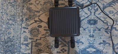 SEVERIN Mini Raclette-Grill für 4 Personen, Kompakter Tischgrill, 600W, Schwarz