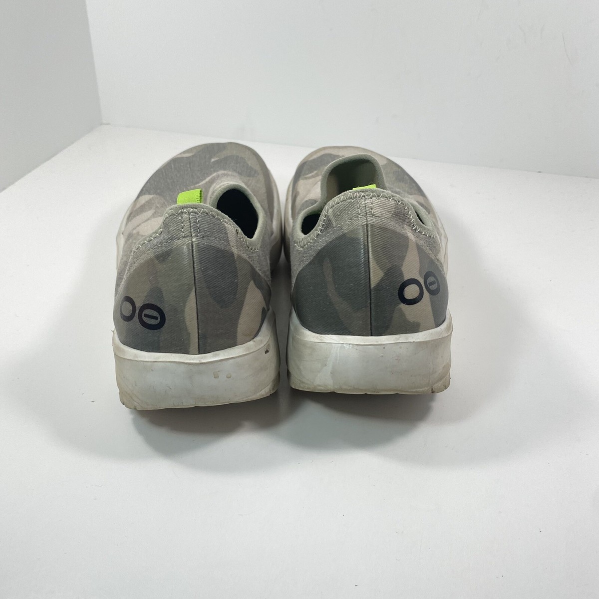 OOFOS Oomg Eezee Womens 8 Recovery Low Shoes Green Camo 