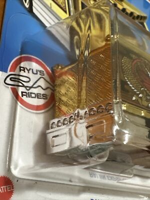 Hot Wheels RAIJIN EXPRESS Gold 87/250 And Hot Wheels Art Cars 3/10