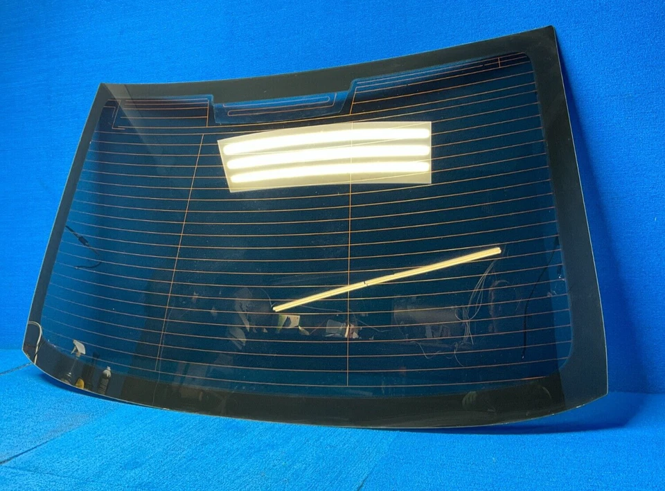 2011-2017 AUDI A8 D4 REAR WINDSHIELD BACK WINDOW GLASS OEM - Image 3 of 4