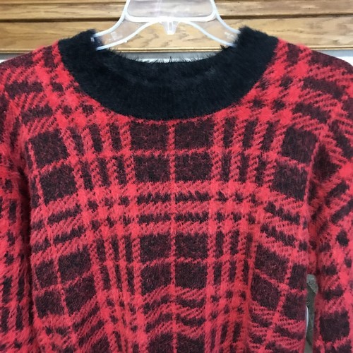 SOFT EYELASH PULLOVER SWEATER NWT 