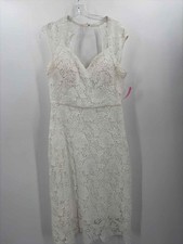 Pre-Owned Guess White Size 12 Midi Short Sleeve Dress