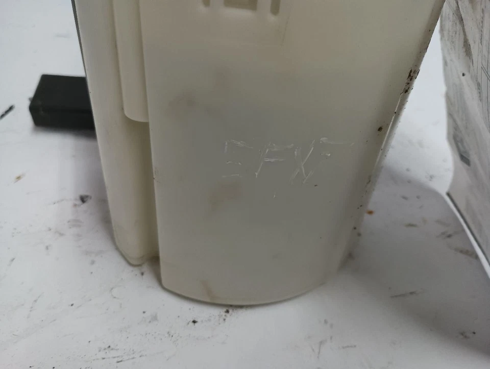 Chevrolet Avalanche 1500 19167710 2005-2007 bomba de combustible montado en tanque 11557959 Foto 4 de 4