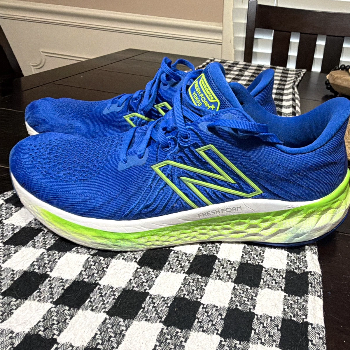 New Balance Running & Jogging White Fitness & Running Shoes  display picture 3