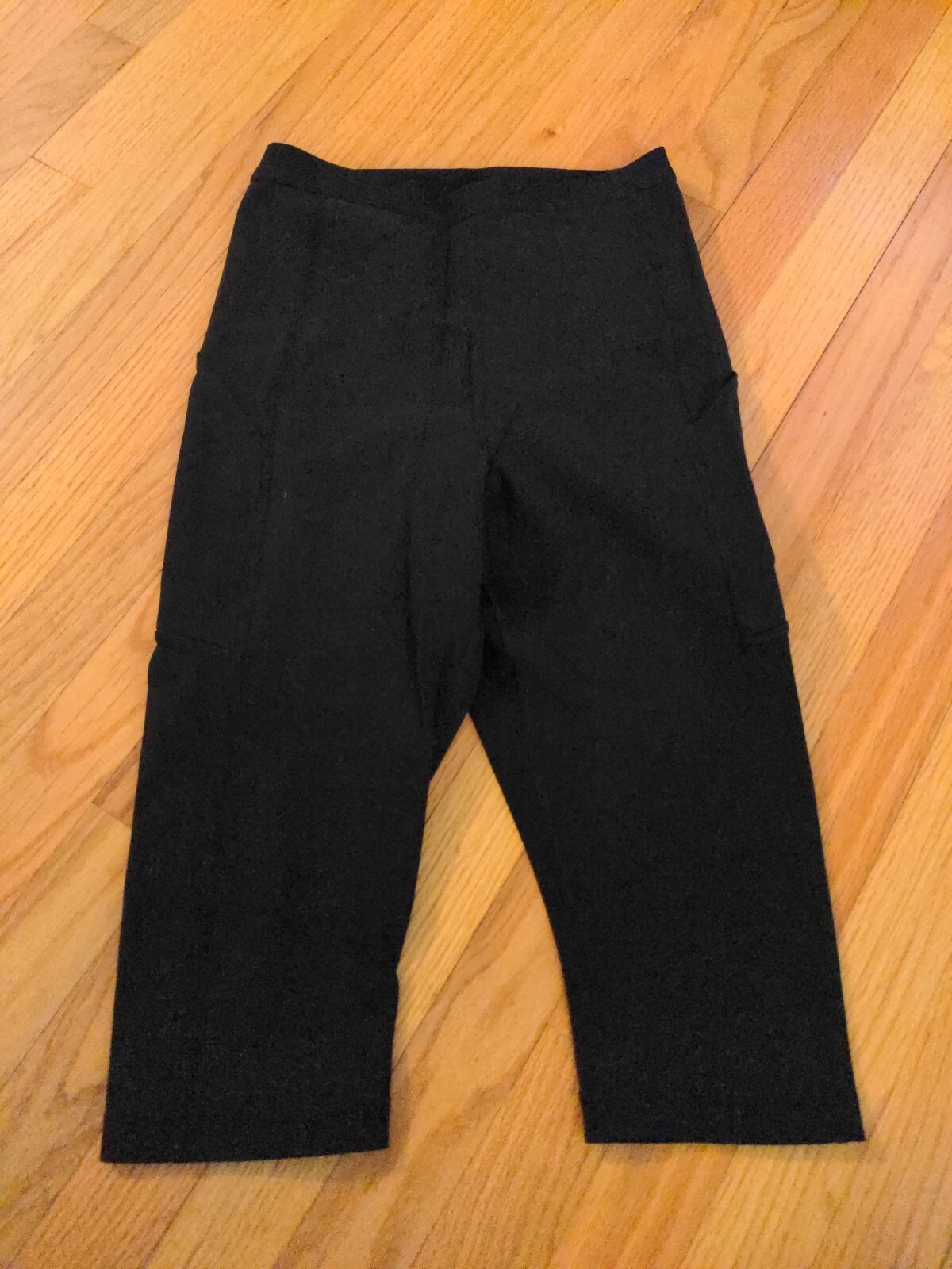 Lululemon Tight Compression Fitted Capris Black B… - image 1
