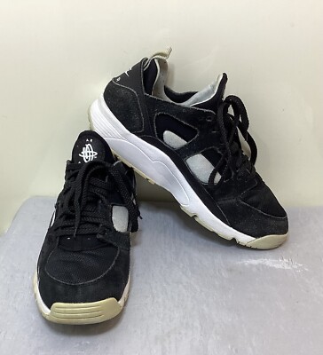 Nike Air Trainer Huarache Low- Top Black Trainers in Size: UK 7/EU 41