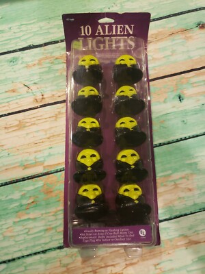 Vintage Halloween Lights 10 Alien Party Glow Bulbs Fun World Indoor Outdoor