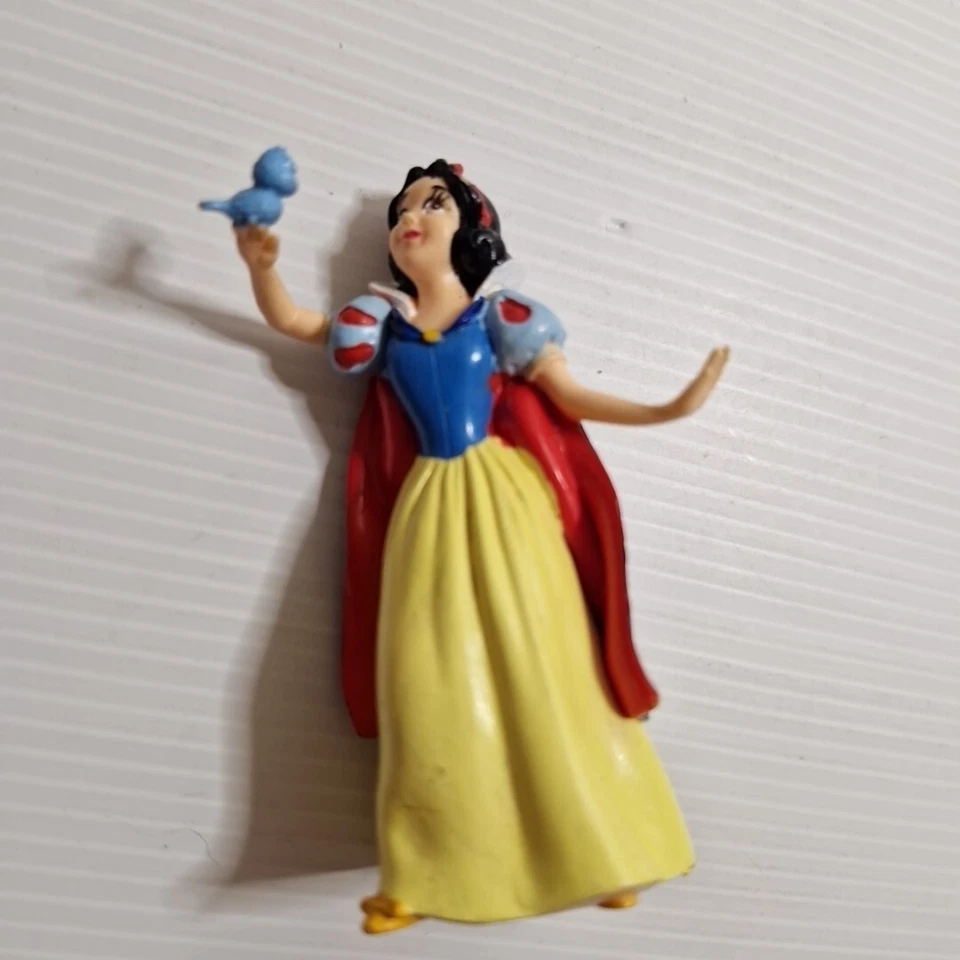 Applause Disney Белоснежка Держит Птицу Торт Топпер 80 мм Высота - Изображение 2 из 4