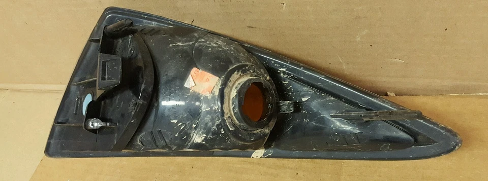 Chevrolet Cavalier 2001 luz de esquina marcador de pasajero. Foto 2 de 2