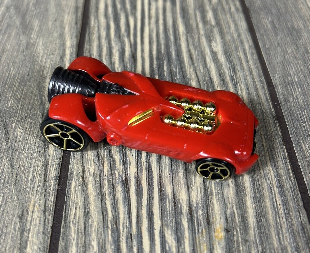 Hot Wheels 2009 McDonald's Happy Meal Toy Red Rod Sports car Racing Collectible