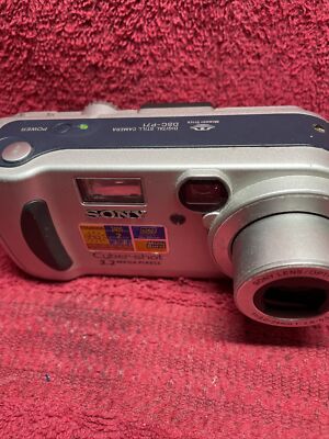 Vintage Sony Cyber-shot DSC-P71 3.2 MP Digital Camera-for Parts Only