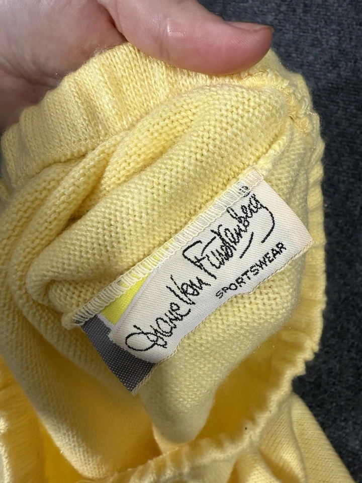 VINTAGE DIANE VON FURSTENBERG Sportswear KNIT PENCIL SKIRT YELLOW ACRYLIC USA - Image 4 of 4