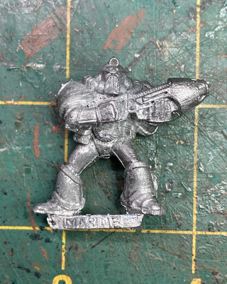 Warhammer 40K Rogue Trader Space Marine w/ Plasma Gun Death Eagle Metal 410613