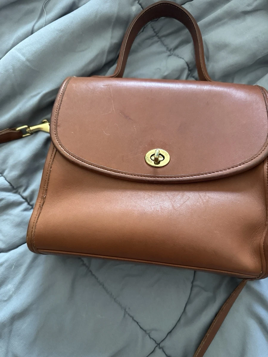 Preços baixos em Bolsa de ombro Coach Marrom Vintage Sacolas