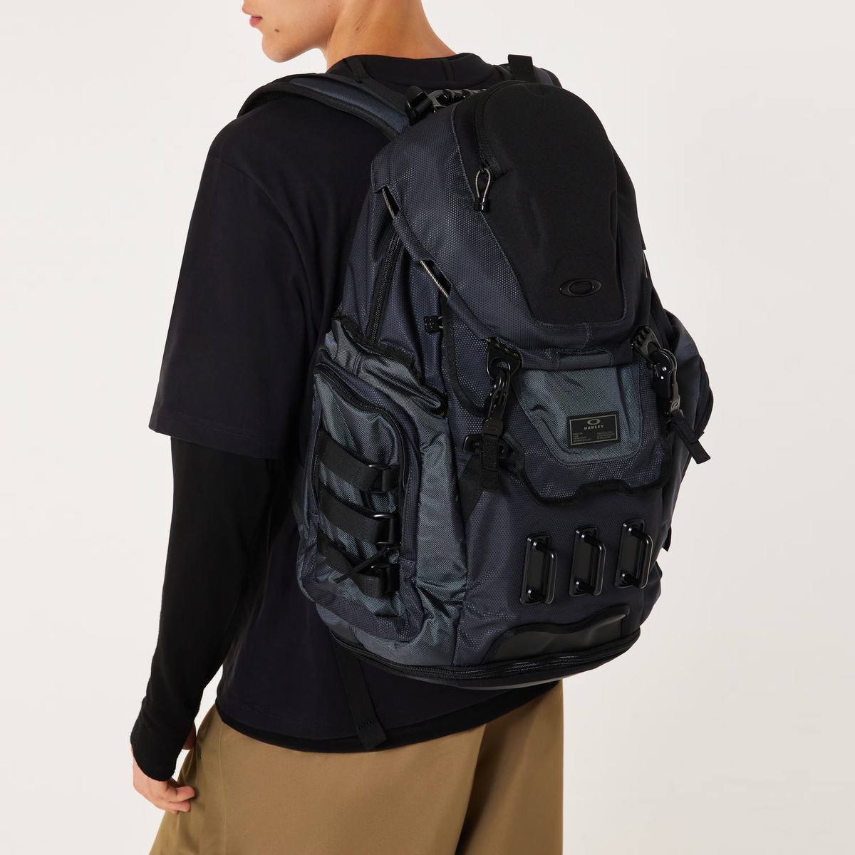 Oakley Kitchen Sink Backpack 34L Graphite Waterproof Nylon
