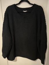 American Eagle Women s Black Crewneck Sweater Size Medium Knit Top
