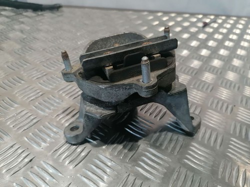 Audi A4 S4 B8 8K 2013 Halterung Lager Getriebe 8K0399151 Benzin 155kW ATV1342