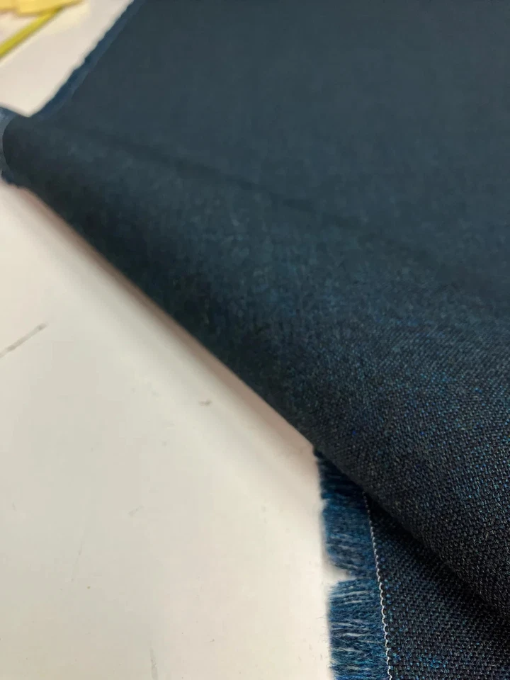 Kvadrat Remix 3 0873 Möbelstoff Wolle Polsterstoff Giulio Ridolfo 4,1m x 1,4m