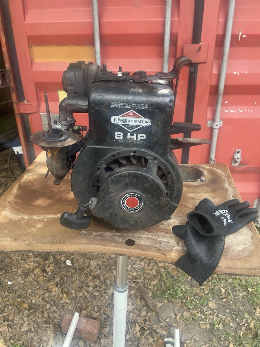1972 Briggs & Stratton 8HP Horizontal Shaft Engine 190402 for