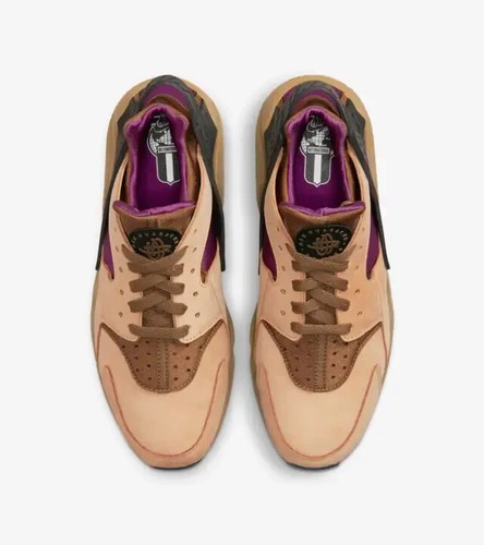 NIKE AIR HUARACHE LE: PRALINE & SCHWARZ: DH8143 201: UK 9 EUR 42 - Bild 21 von 24