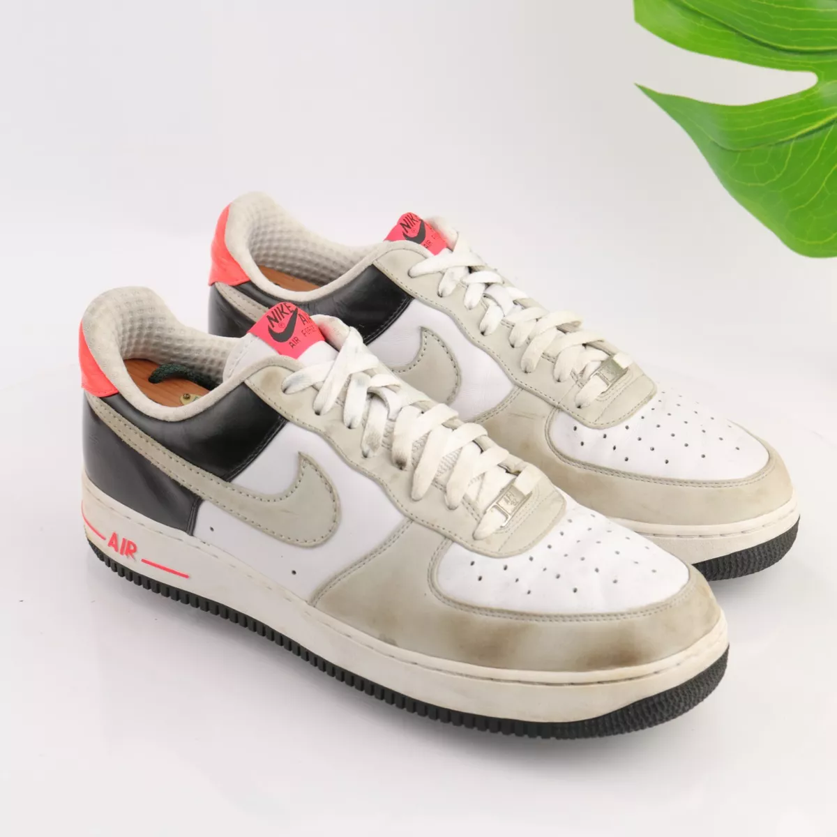 Nike Men s AF1 Air Force One 08 Sneaker Size 13 Premium Low Infrared Black Gray
