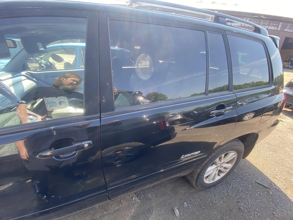 Used Rear Left Door Assembly Rear Side fits: 2007 Toyota Highlander Rear Left Gr Foto 3 de 4