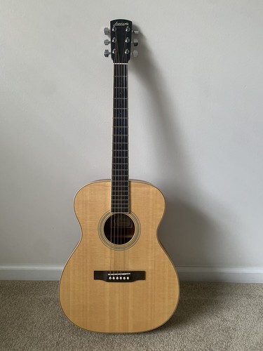 2004 Larrivee OM-03 Guitar